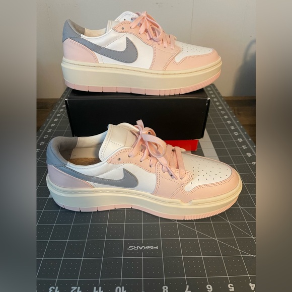 Nike Jordan 1 Elevate Low - Picture 2 of 5